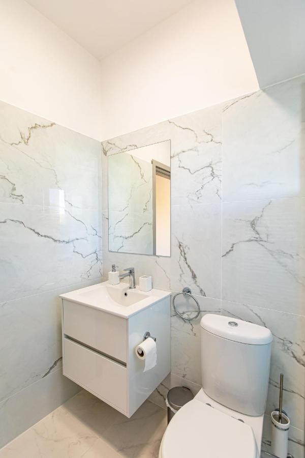 City Center Apartment Никозия Екстериор снимка