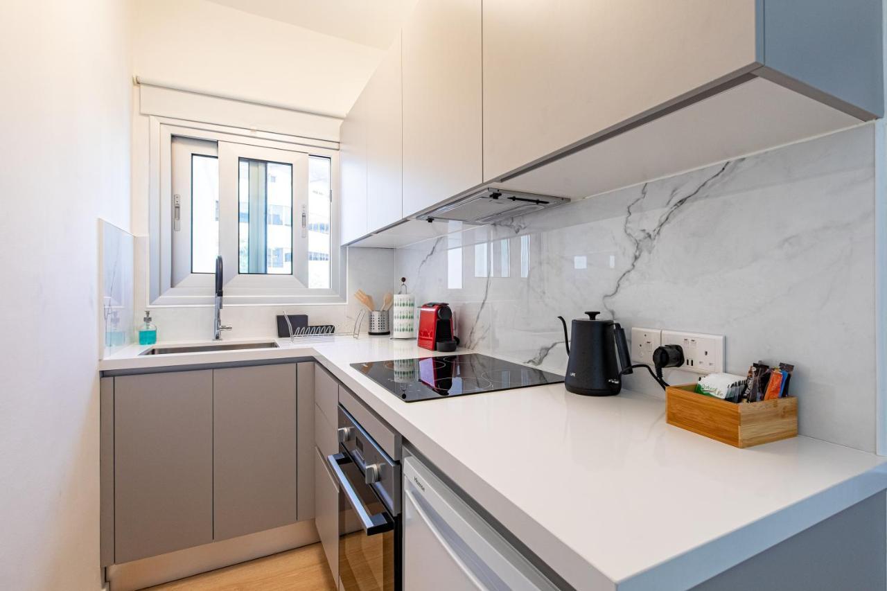 City Center Apartment Никозия Екстериор снимка